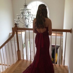 Maroon prom dress